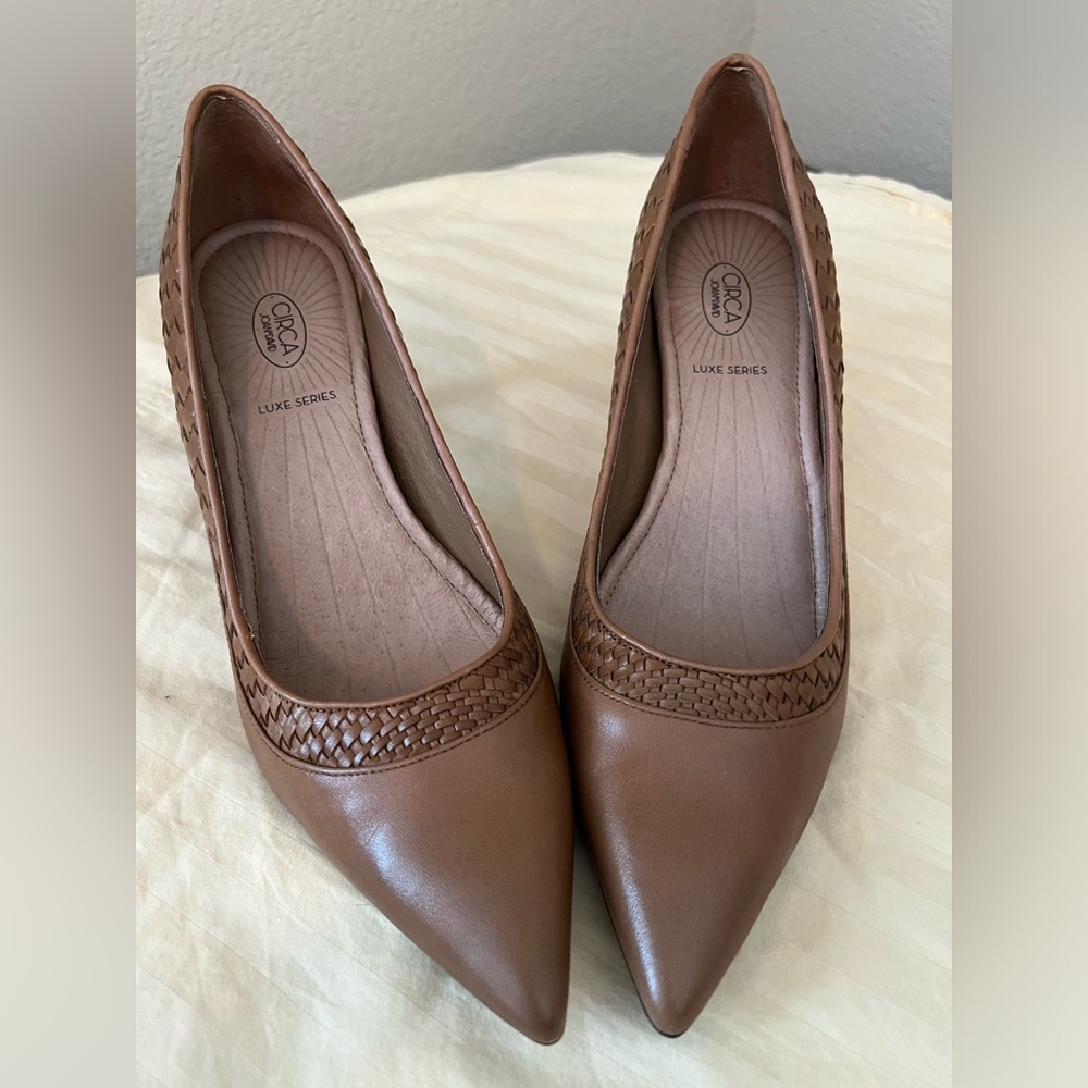 Circa Joan&David size 9m leather pumps